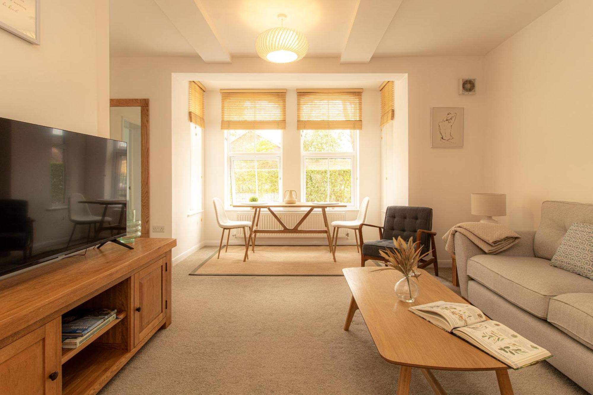 Crescent House Apartments Telford Room photo