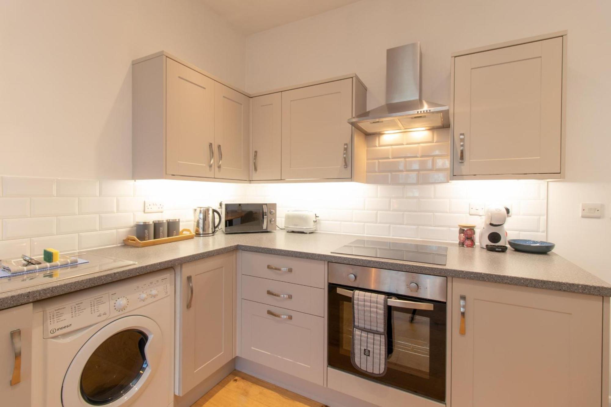 Crescent House Apartments Telford Room photo
