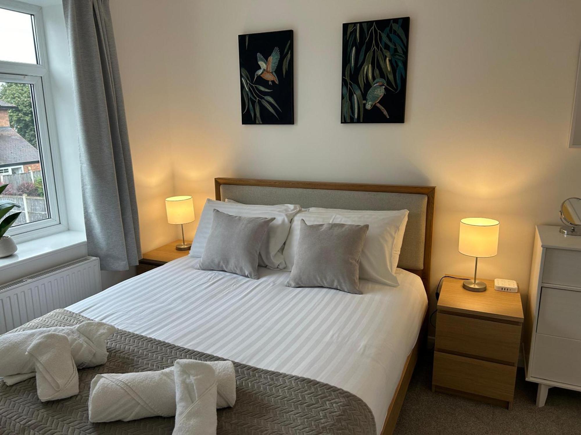 Crescent House Apartments Telford Room photo